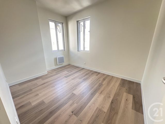 Appartement F4 à louer - 4 pièces - 62.24 m2 - NAZELLES NEGRON - 37 - CENTRE - Century 21 Agence Grand Sud